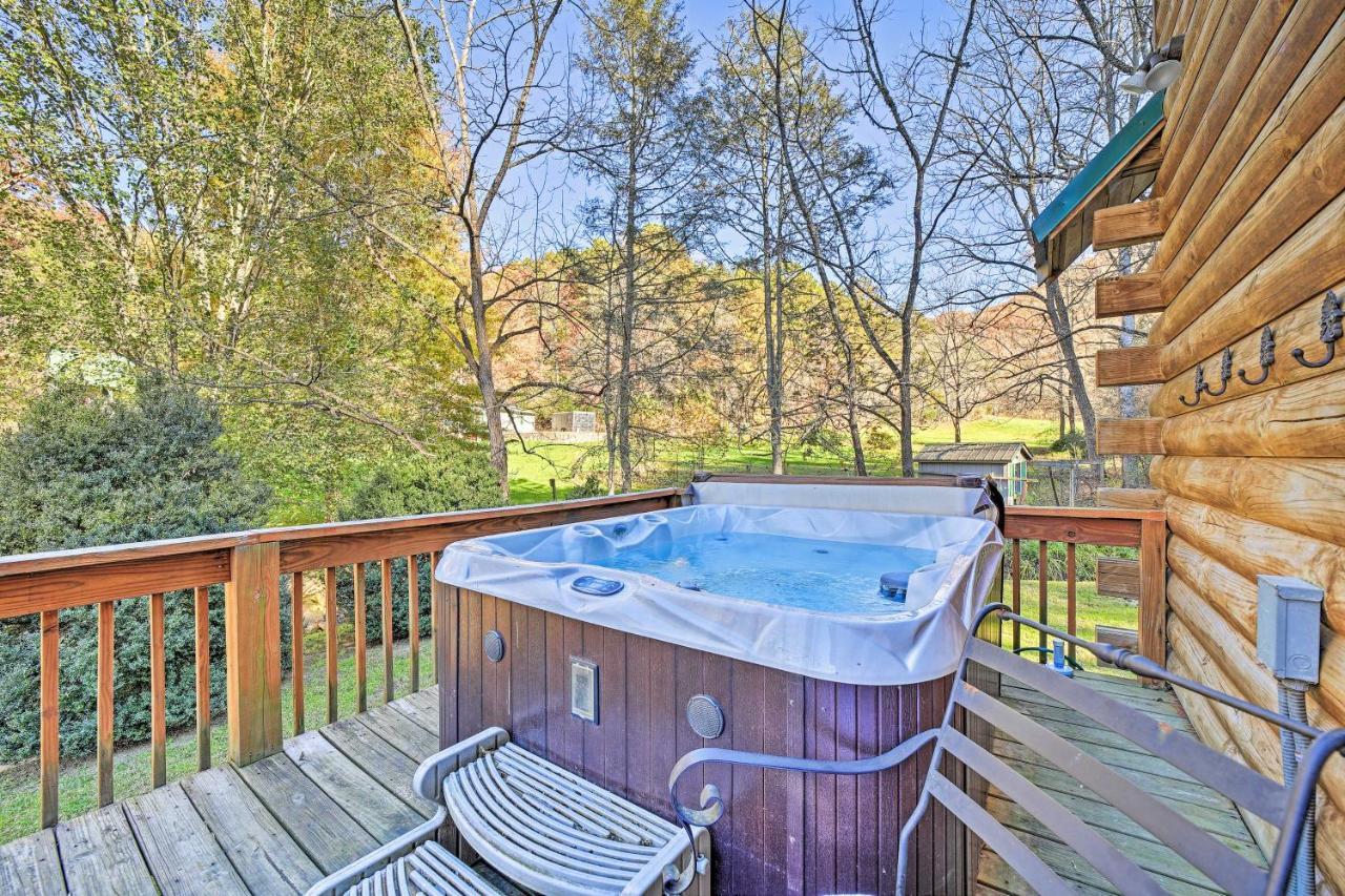 Creekside Bryson City Cabin With Private Hot Tub Vila Exterior foto